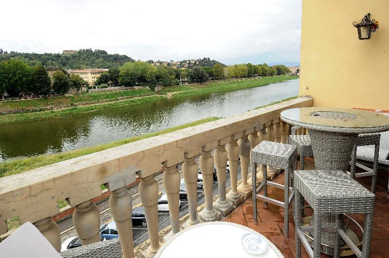 Hemeras Boutique House - Lungarno Vespucci ฟลอเรนซ์ ภายนอก รูปภาพ
