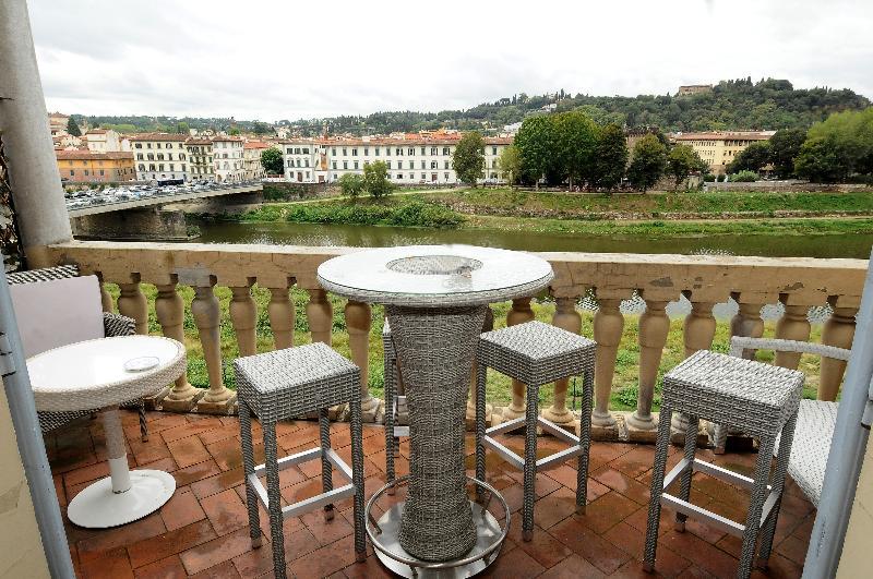 Hemeras Boutique House - Lungarno Vespucci ฟลอเรนซ์ ภายนอก รูปภาพ